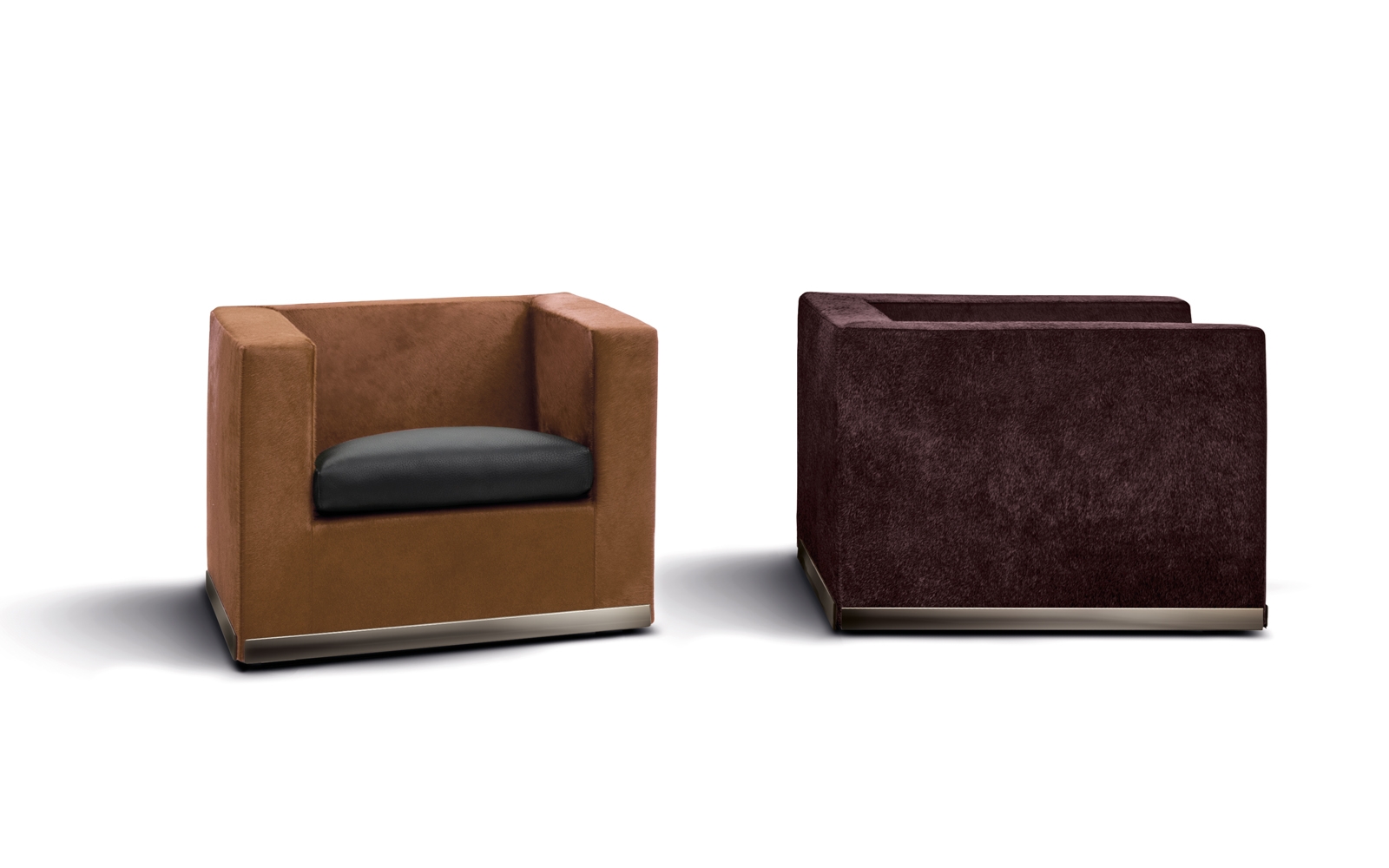 Suitcase Line Armchairs En