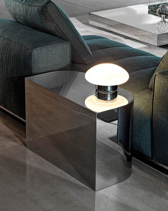 Minotti online table lamp