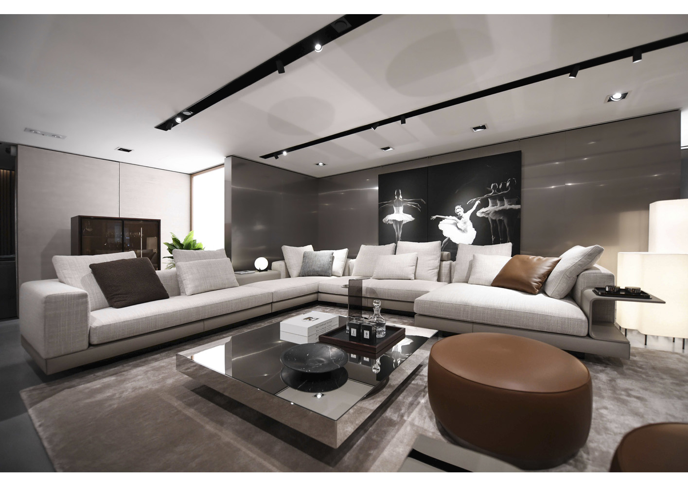 Minotti Hong Kong by Andante