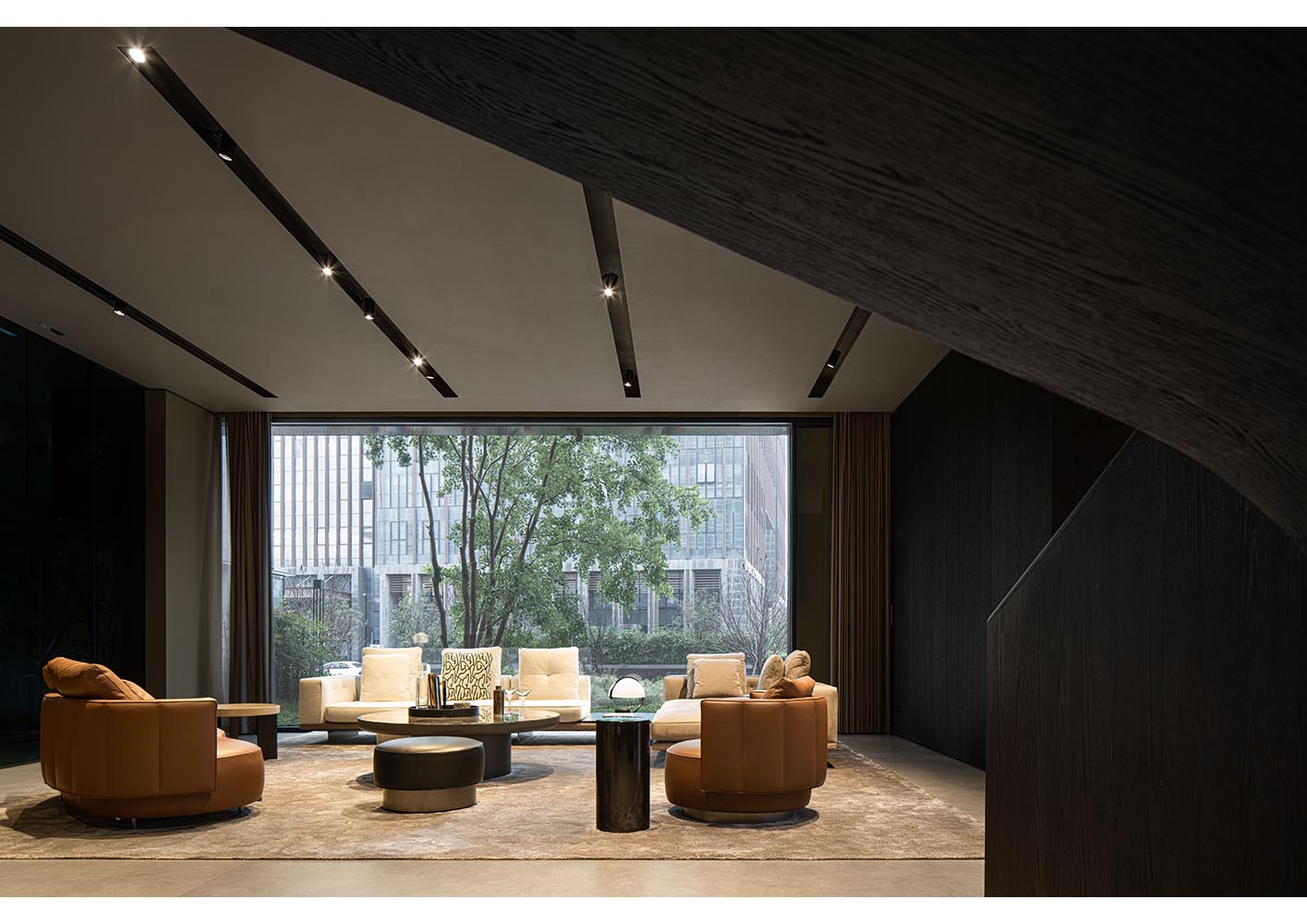 Minotti Zhengzhou by Xuanrong